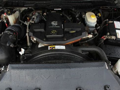 Used 2016 RAM 2500 Tradesman w/ Chrome Appearance Group image 32