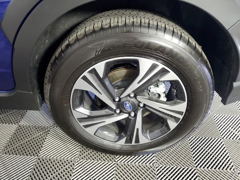 Used 2025 Subaru Crosstrek 2.0i Premium image 32