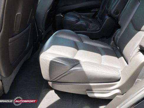 Used 2018 Cadillac Escalade Luxury AWD/4WD image 24