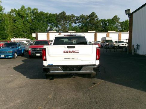 Used 2024 GMC Sierra 1500 SLT image 7