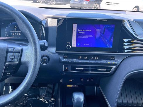 Used 2025 Toyota Camry LE w/ Convenience Package AWD/4WD image 6