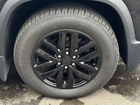 Used 2017 GMC Acadia SLE w/ Driver Alert Package I AWD/4WD image 49