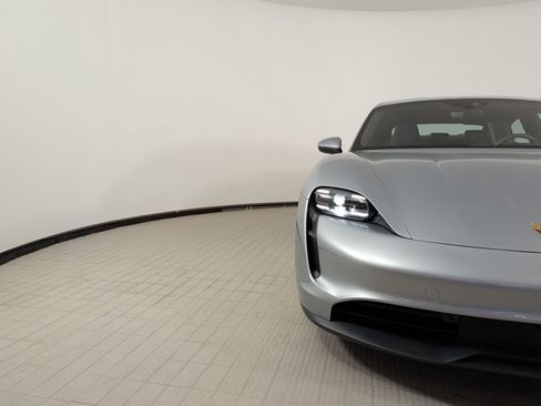 Certified 2022 Porsche Taycan RWD image 12