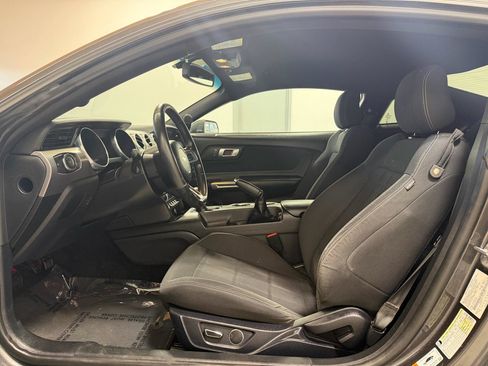 Used 2018 Ford Mustang GT w/ Equipment Group 301A RWD image 11