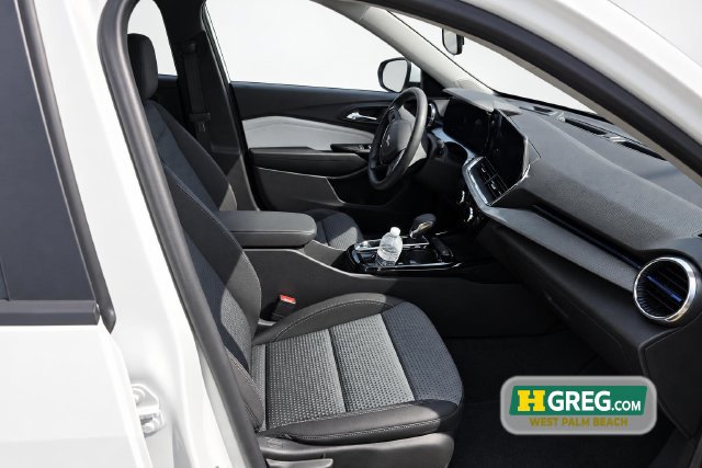 Used 2026 Chevrolet Trax LT FWD image 15