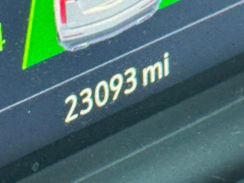 Certified 2025 Cadillac XT6 Premium Luxury image 3