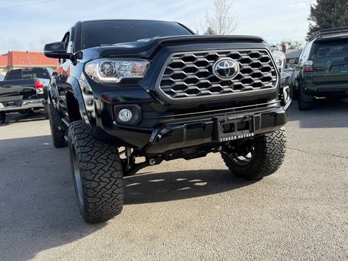 Used 2021 Toyota Tacoma TRD Sport w/ Technology Package AWD/4WD image 89