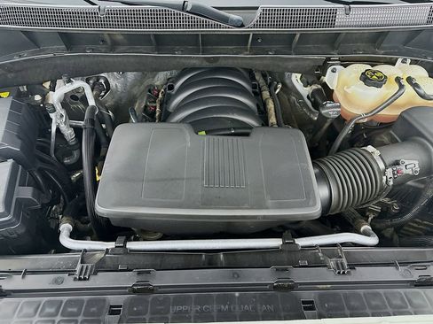 Used 2020 Chevrolet Silverado 1500 RST AWD/4WD image 31