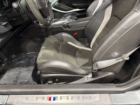Used 2018 Chevrolet Camaro SS RWD image 99