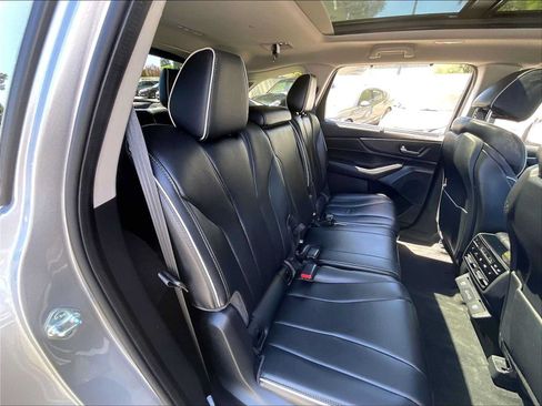 Used 2023 Acura MDX SH-AWD w/ Advance Package image 29