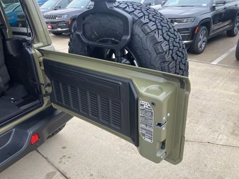 New 2026 Jeep Wrangler Rubicon AWD/4WD image 27