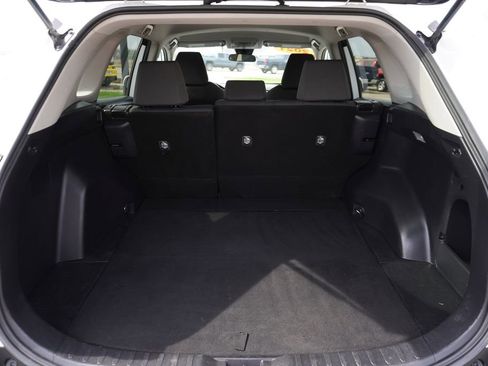 Used 2021 Toyota RAV4 XLE image 27