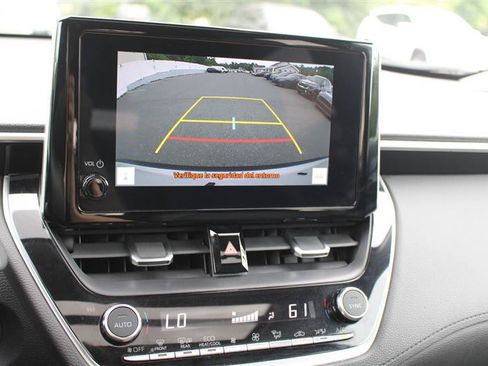 Used 2024 Toyota Corolla Cross XLE w/ Convenience Package FWD image 16