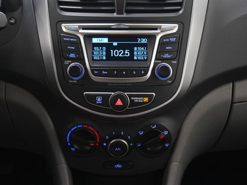 Used 2015 Hyundai Accent GLS w/ Option Group 02 image 16