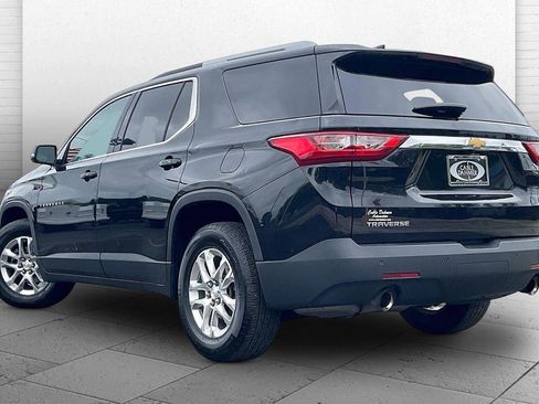 Used 2018 Chevrolet Traverse LT FWD image 11