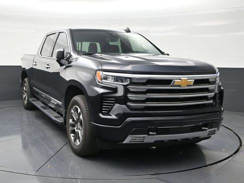 Used 2023 Chevrolet Silverado 1500 High Country w/ Technology Package RWD image 7