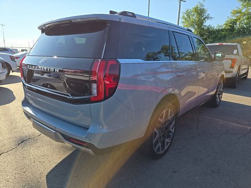 Used 2025 Ford Expedition Platinum w/ Platinum Ultimate Package AWD/4WD image 8
