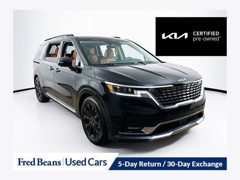 Used 2023 Kia Carnival SX Prestige image 1