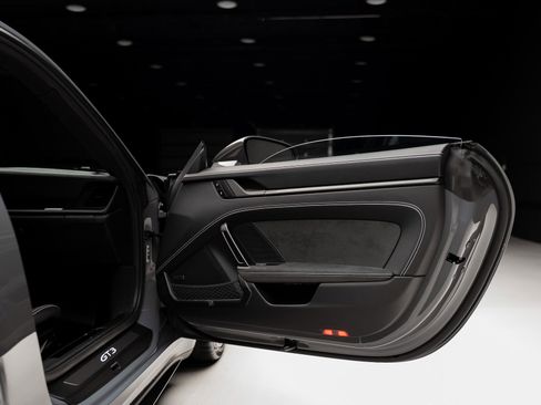 Used 2026 Porsche 911 GT3 RWD image 68