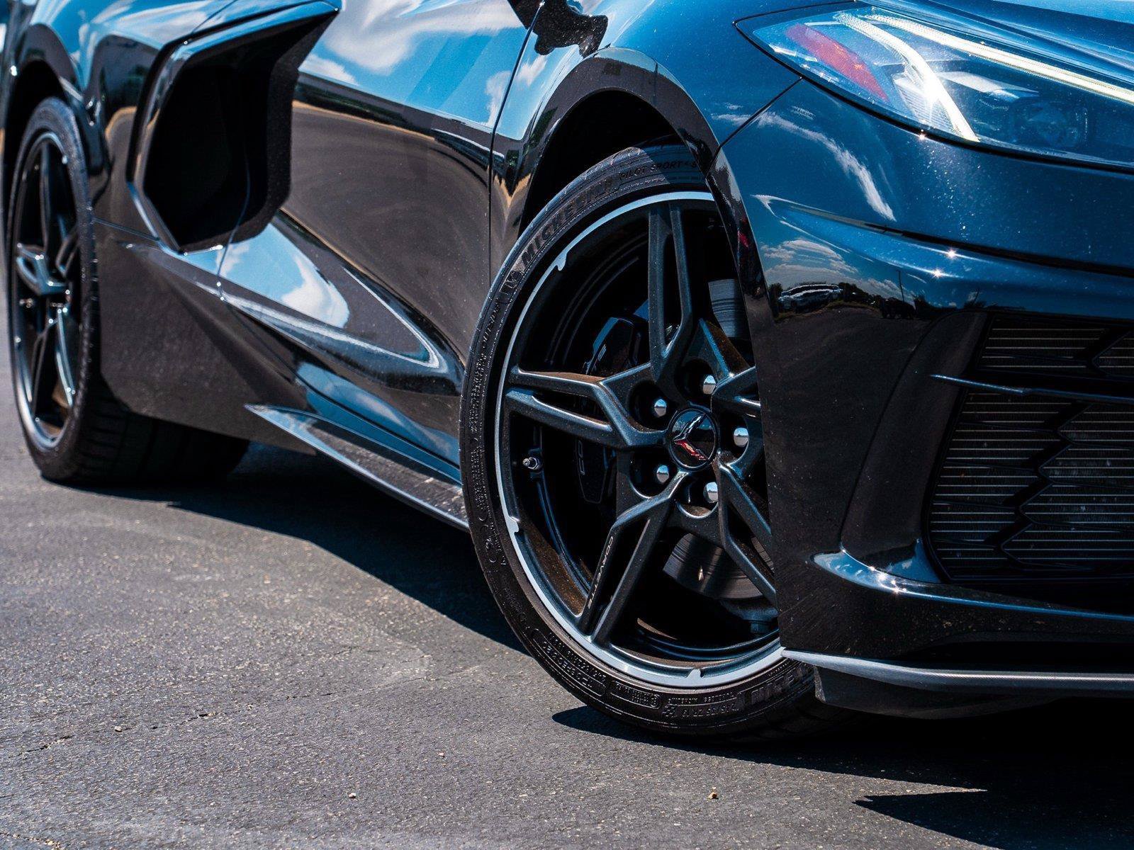 Used 2024 Chevrolet Corvette Stingray Preferred Conv w/ Z51 Performance Package RWD image 2