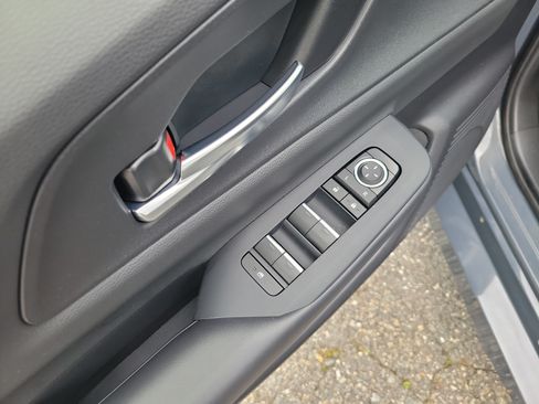 Used 2024 Toyota Prius Prime FWD image 20