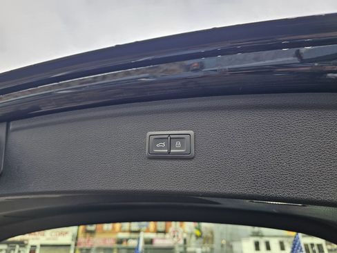 Used 2021 Audi Q5 2.0T Premium image 38