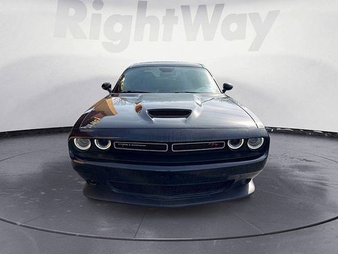 Used 2019 Dodge Challenger R/T image 8