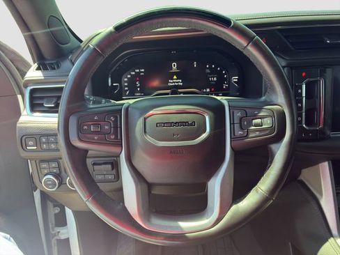Used 2023 GMC Yukon XL Denali w/ Denali Reserve Package AWD/4WD image 18