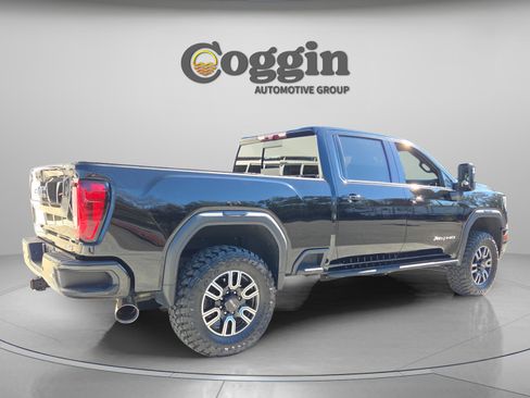 Used 2023 GMC Sierra 2500 AT4 w/ AT4 Premium Plus Package image 6