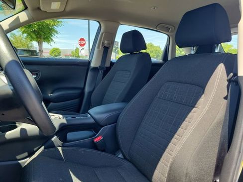 Certified 2023 Honda HR-V LX image 12