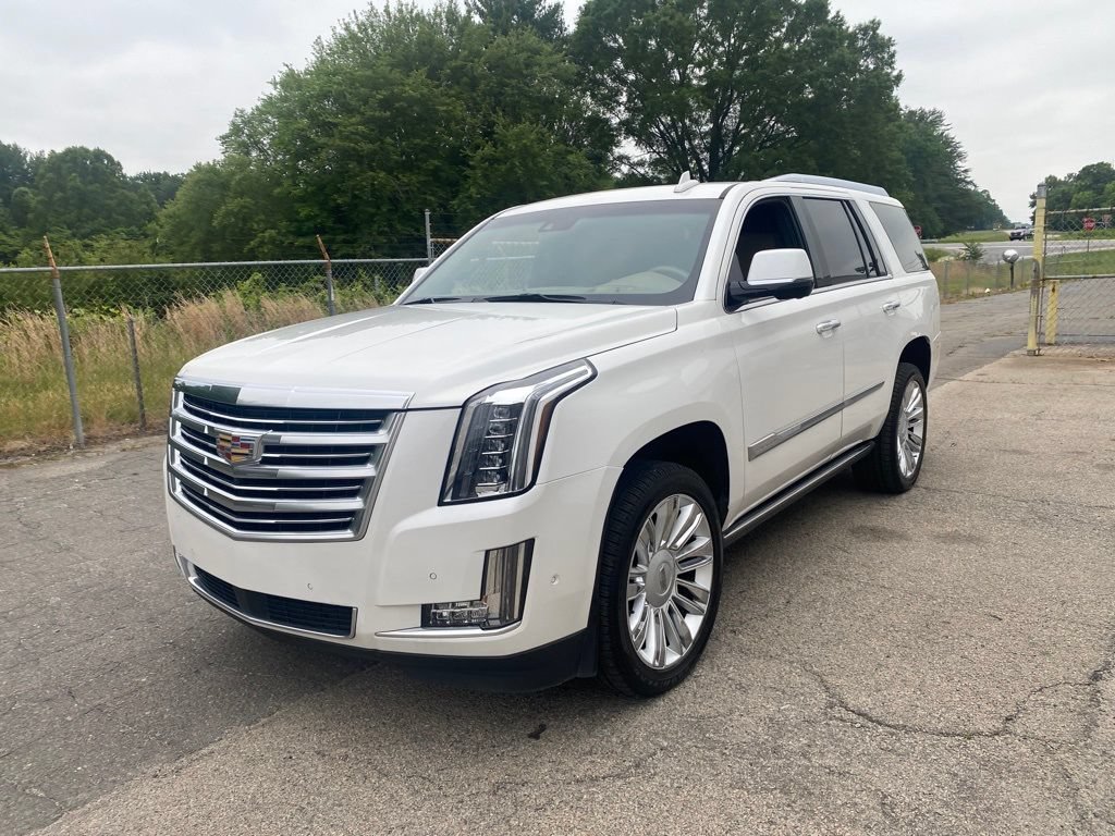 Used 2019 Cadillac Escalade Platinum AWD/4WD image 4