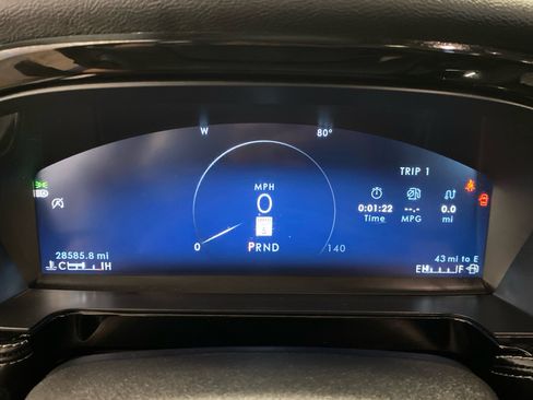 Used 2023 Lincoln Corsair AWD w/ Equipment Group 101A image 21