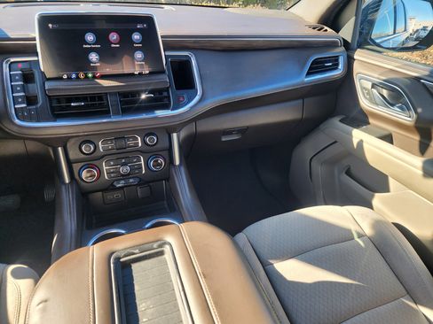 Used 2021 Chevrolet Suburban LS image 19