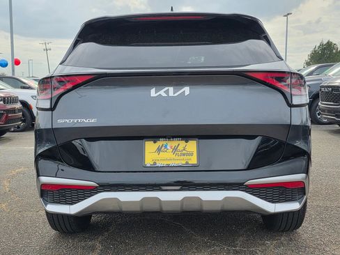 Used 2024 Kia Sportage SX image 4