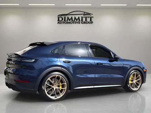 Used 2024 Porsche Cayenne Turbo GT AWD/4WD image 5