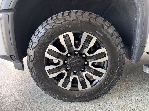 Used 2025 GMC Sierra 2500 Denali Ultimate AWD/4WD image 28