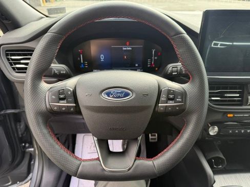 Used 2023 Ford Escape ST-Line w/ Tech Pack #1 AWD/4WD image 12