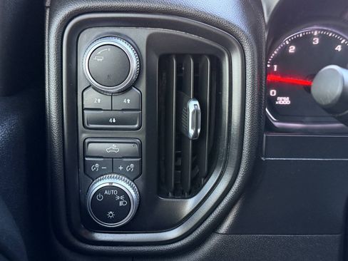 Used 2021 GMC Sierra 3500 4x4 Crew Cab w/ Convenience Package image 32