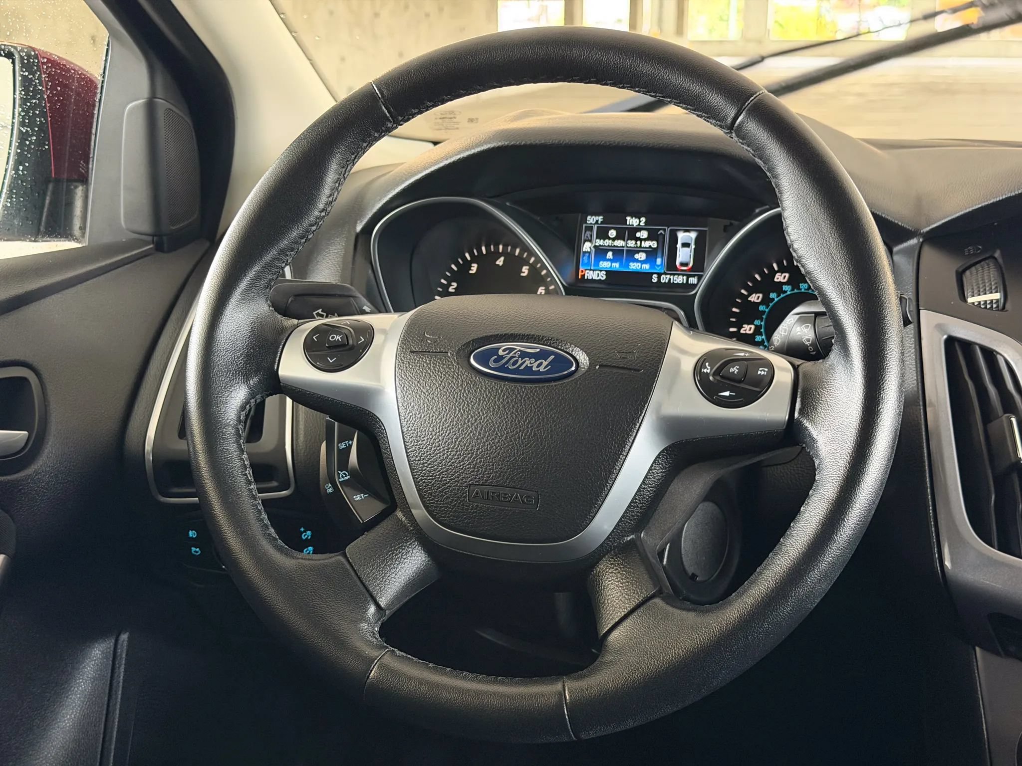 Used 2014 Ford Focus Titanium FWD image 27