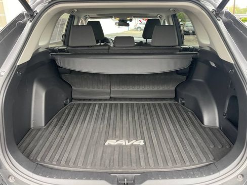 Used 2021 Toyota RAV4 XLE w/ Convenience Package AWD/4WD image 27
