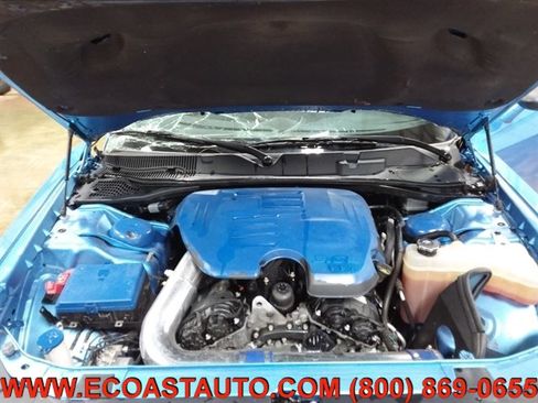 Used 2018 Dodge Challenger SXT image 9