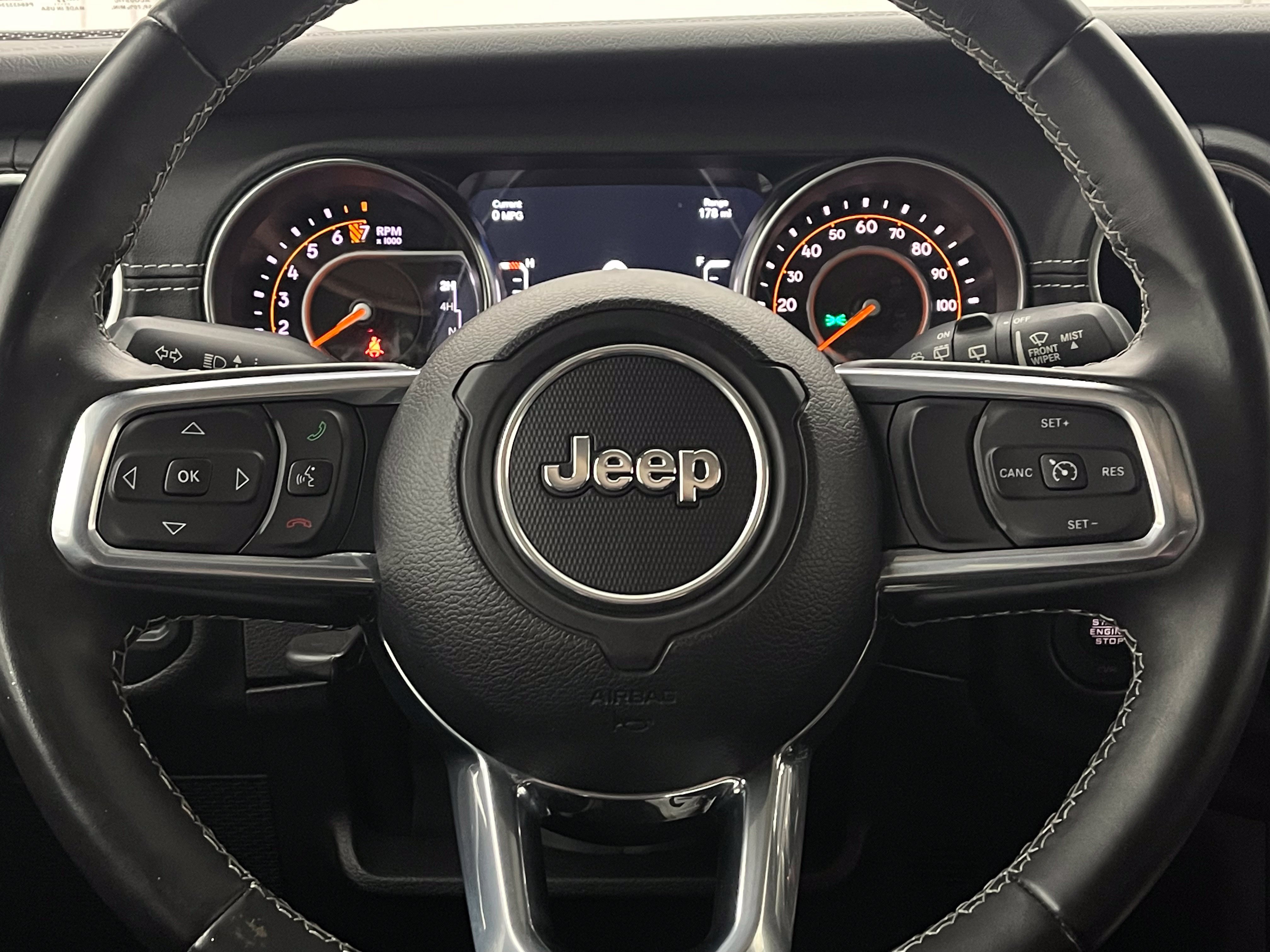 Used 2022 Jeep Wrangler Unlimited Sahara w/ LED Lighting Group AWD/4WD image 19
