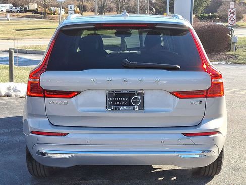 Certified 2023 Volvo XC60 B5 Plus w/ Climate Package image 5