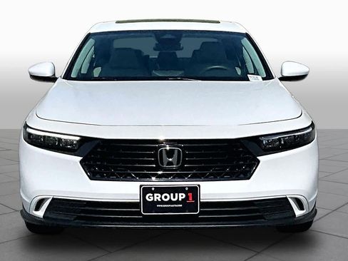 Used 2023 Honda Accord EX image 4