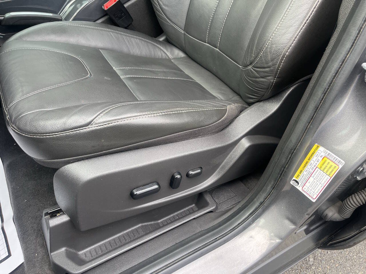 Used 2013 Ford Escape Titanium w/ Parking Technology Pkg AWD/4WD image 15