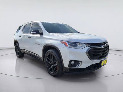 Used 2020 Chevrolet Traverse Premier w/ Redline Edition FWD image 7