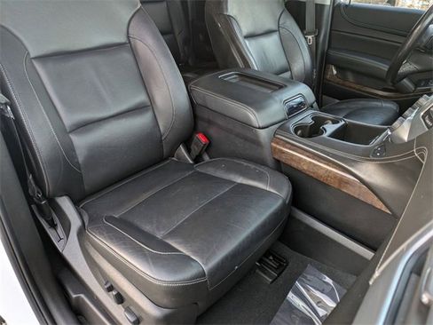 Certified 2020 Chevrolet Suburban LT w/ Luxury Package image 31