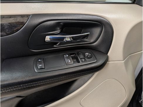 Used 2014 Dodge Grand Caravan American Value Package w/ UConnect Hands-Free Group image 7