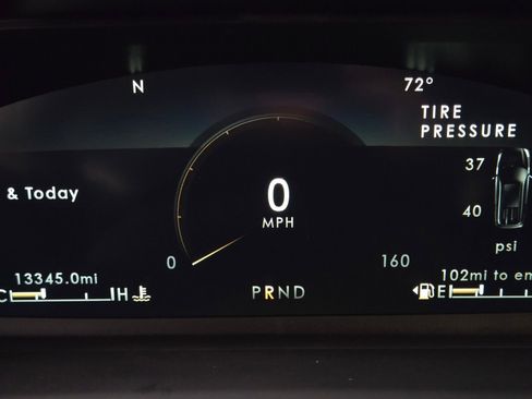 Used 2023 Lincoln Aviator AWD w/ Class IV Trailer Tow Package image 27