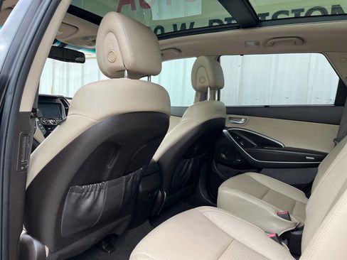 Used 2014 Hyundai Santa Fe Limited w/ Ultimate Package 07 image 16